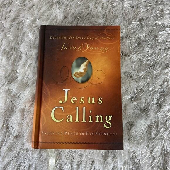 Jesus Calling Devotions Book Like New - Picture 1 of 4
